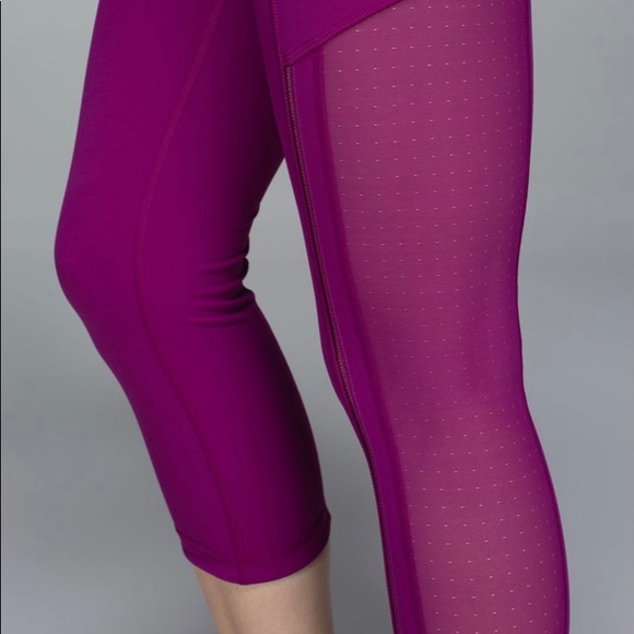 Lululemon Hot to Street Crops - Regal Plum - Picture 2 of 7